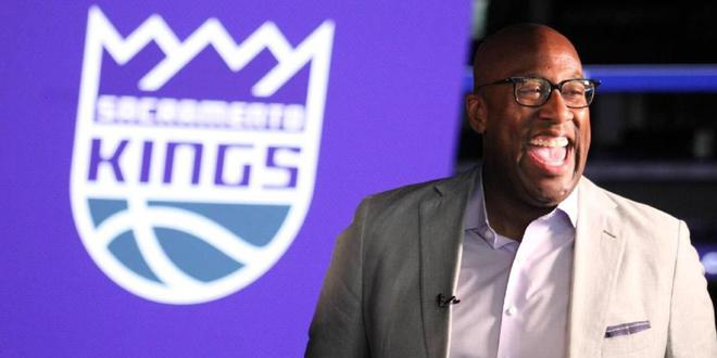 时隔17年重返季后赛!NBA本赛季最大黑马!迈克-布朗打造历史最强进攻大队