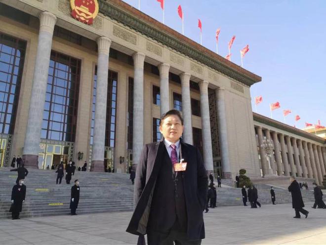 全国政协委员熊水龙：建议调整双休日，试点隔周三休鼓励消费   